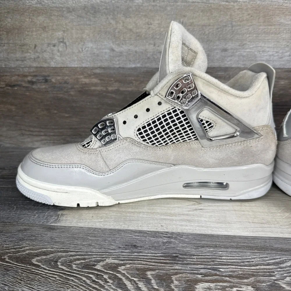 Jordan 4 Retro Frozen Moments Women's Sneakers Size 9.5 (Discoloration/Read) - Picture 7 of 16